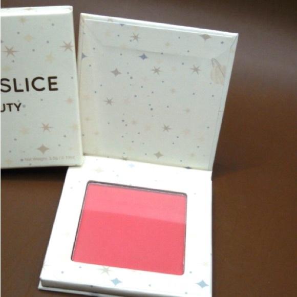 Moonslice Beauty Pressed Blush in the color “GORGEOUS “ - Picture 4 of 5